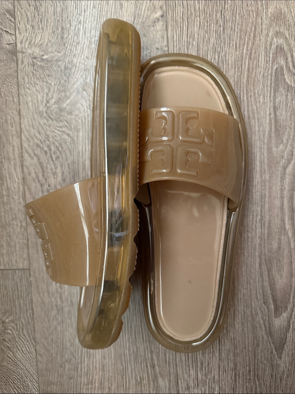 Tory Burch Nude/Tan Glossy Logo Slide Sandals - Picture 4 of 5